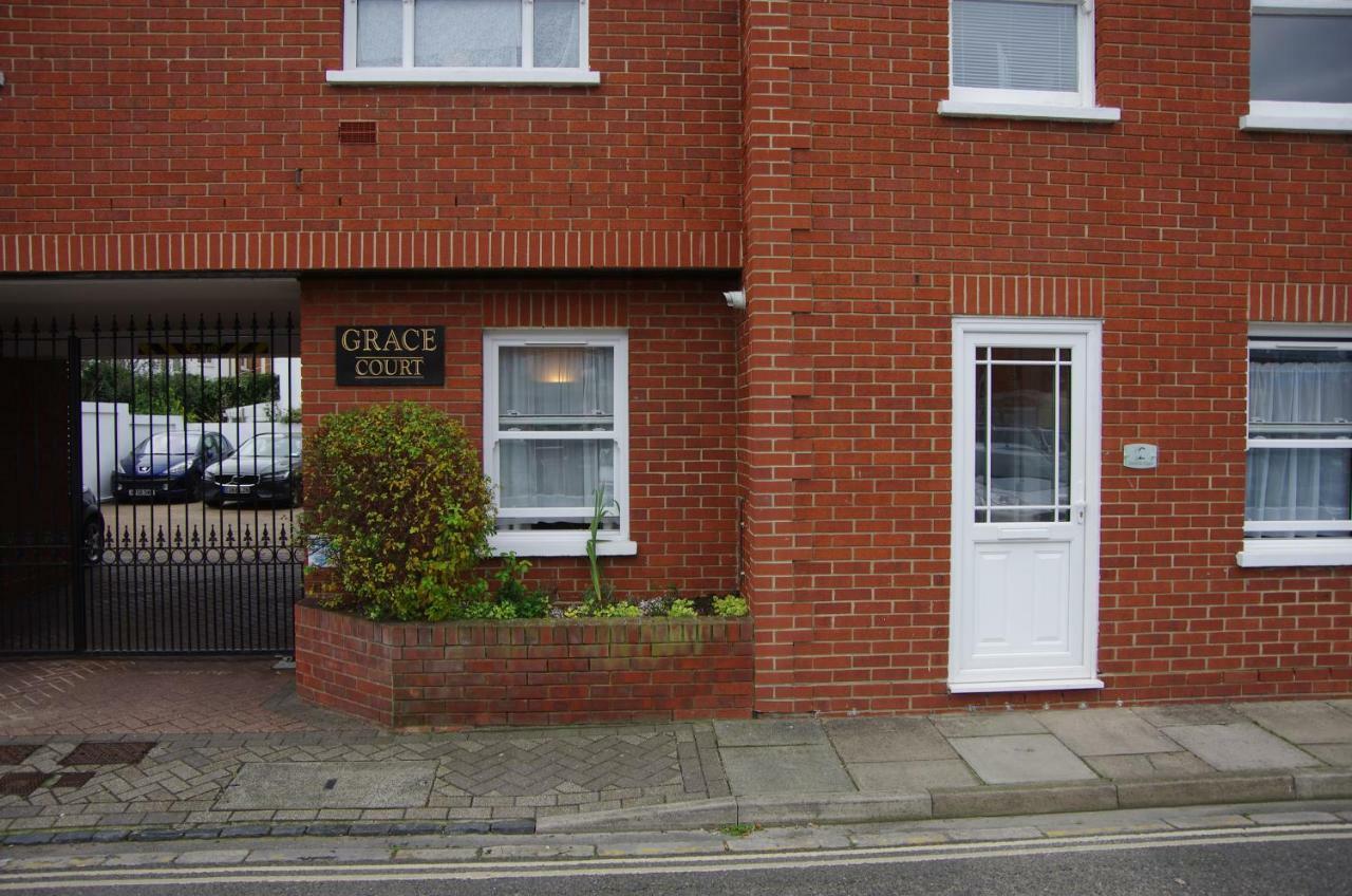 Apartment Grace Court Short Term Let *